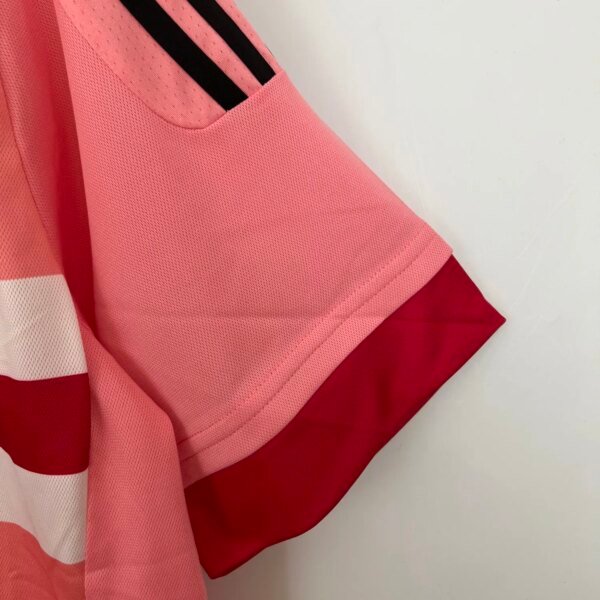 15-16 Juventus Away Retro Jersey - Image 2