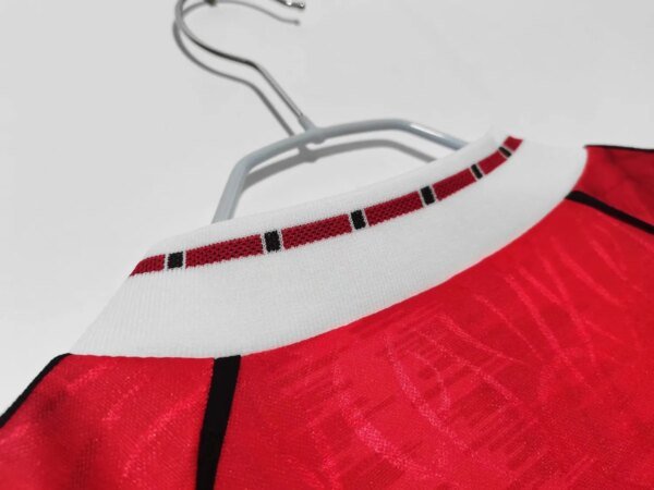 1991-92 Manchester United Home Retro Jersey - Image 9
