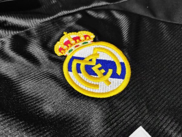 1999-01 Real Madrid Away Retro Jersey - Image 11