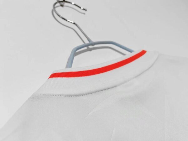 1990-92 Ireland Away Retro Jersey - Image 5