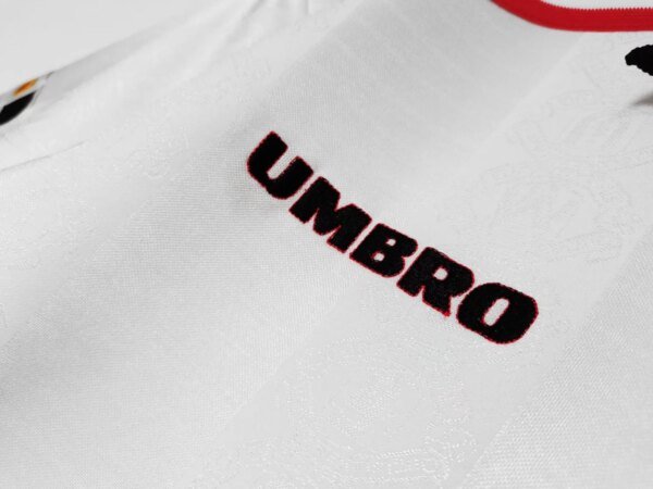 1998-99 Manchester United Away Retro Jersey - Image 7