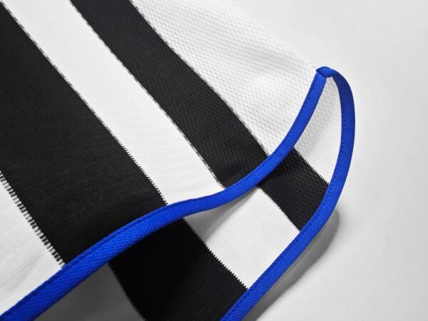 1999-2000 Newcastle United Home Retro Jersey - Image 4