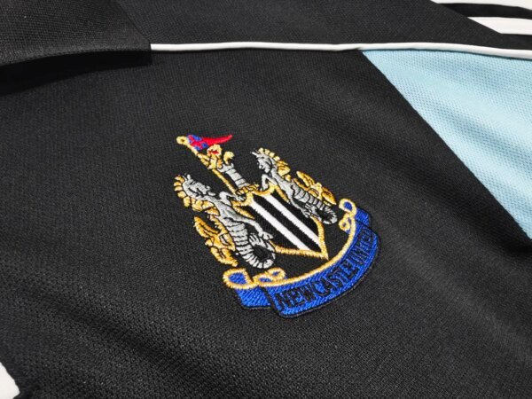 00-01 Newcastle United Away Retro Jersey - Image 2