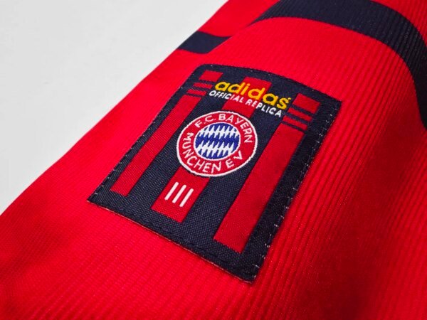 98-00  Bayern Munich Away Retro Jersey - Image 4