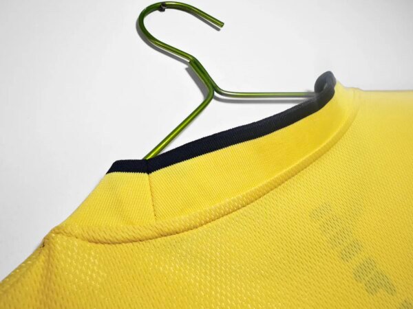 2002 Scotland Away Retro Jersey - Image 6