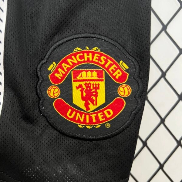 Retro 10-11 Manchester United Champions League Away Kids Kit - Image 6