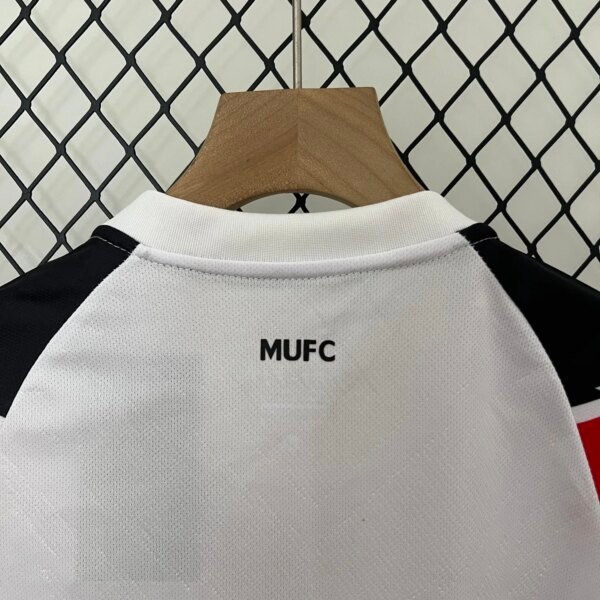 Retro 10-11 Manchester United Champions League Away Kids Kit - Image 8