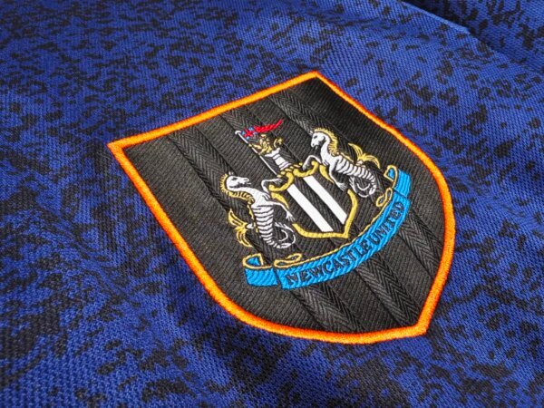 1997-98 Newcastle United Away Retro Jersey - Image 3