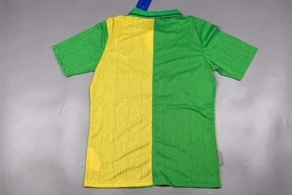 1992-93 Manchester United Away Retro Jersey - Image 4