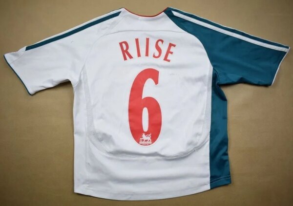 06-07 Liverpool Away Retro Jersey - Image 4