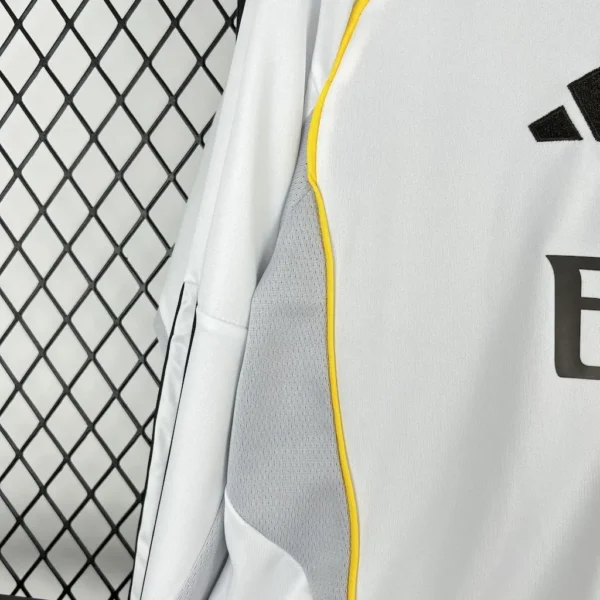 Real Madrid Home Long Sleeve Kit 25-26 - Image 6